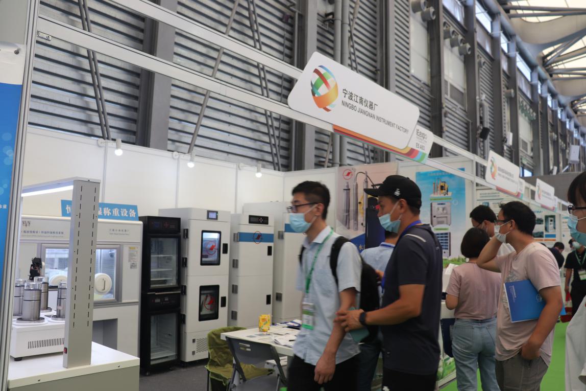 寧波江南儀器廠_人工氣候培養(yǎng)箱,光照培養(yǎng)箱,植物生長培養(yǎng)類箱體 說明: IMG_1672